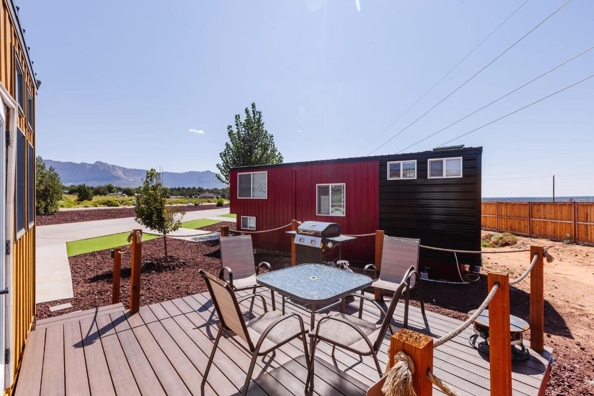 Desert Oasis Tiny Home Apple Valley Exterior photo